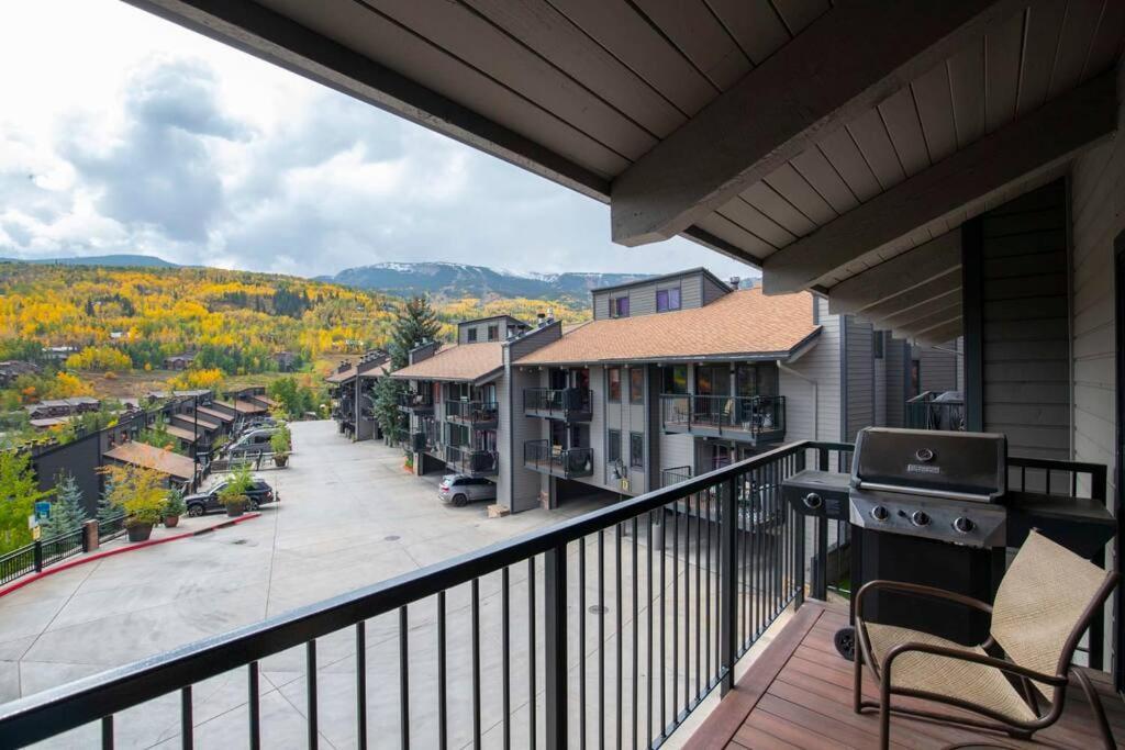 Updated 3 Bedroom 2 Ba With Pool & Hot Tub - Stunning Mountain Views! Snowmass Village Exterior foto