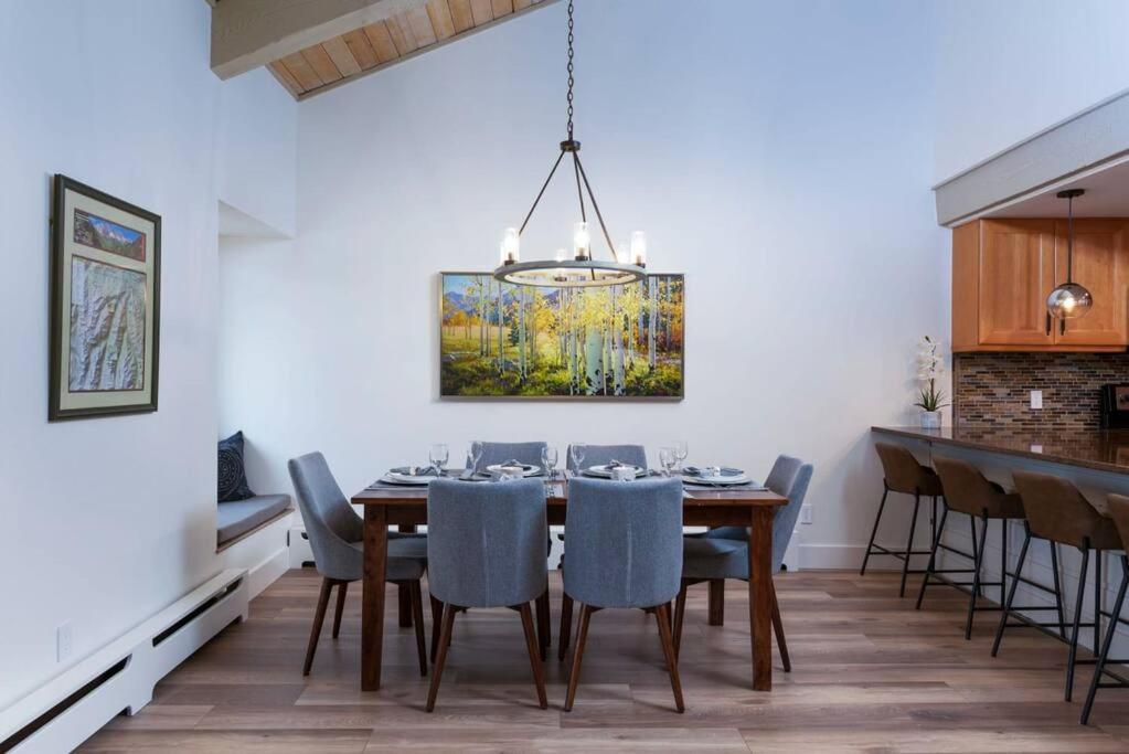 Updated 3 Bedroom 2 Ba With Pool & Hot Tub - Stunning Mountain Views! Snowmass Village Exterior foto
