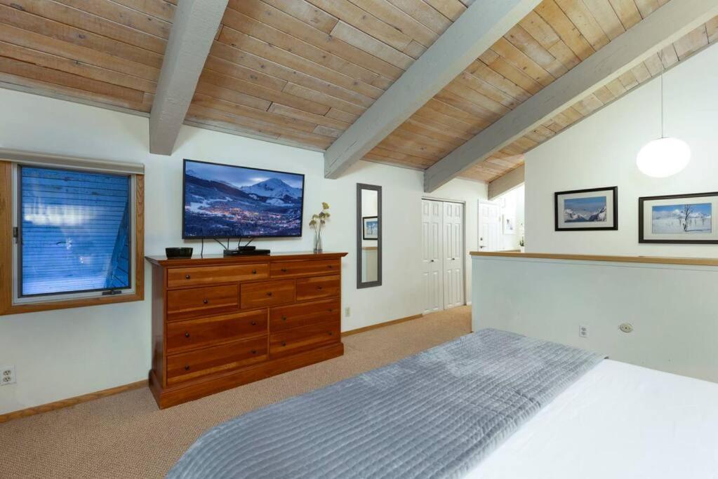Updated 3 Bedroom 2 Ba With Pool & Hot Tub - Stunning Mountain Views! Snowmass Village Exterior foto
