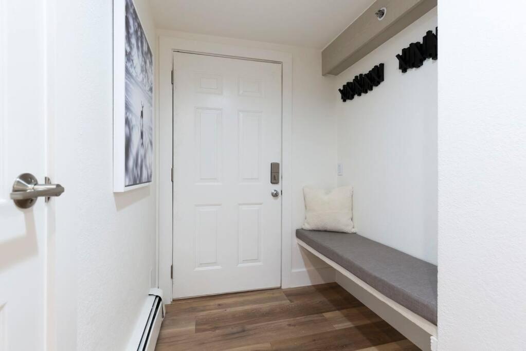 Updated 3 Bedroom 2 Ba With Pool & Hot Tub - Stunning Mountain Views! Snowmass Village Exterior foto