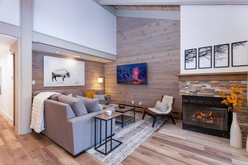 Updated 3 Bedroom 2 Ba With Pool & Hot Tub - Stunning Mountain Views! Snowmass Village Exterior foto