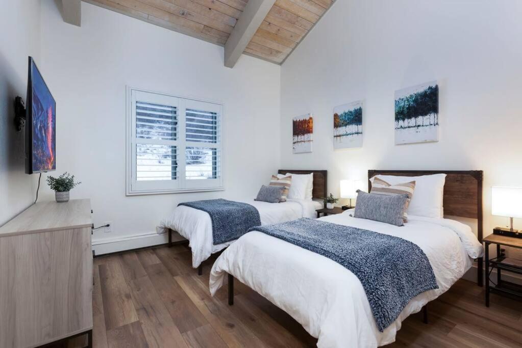 Updated 3 Bedroom 2 Ba With Pool & Hot Tub - Stunning Mountain Views! Snowmass Village Exterior foto