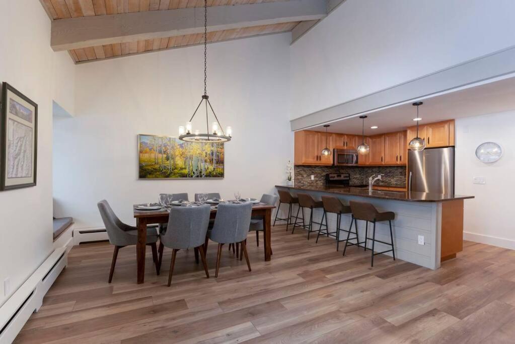 Updated 3 Bedroom 2 Ba With Pool & Hot Tub - Stunning Mountain Views! Snowmass Village Exterior foto